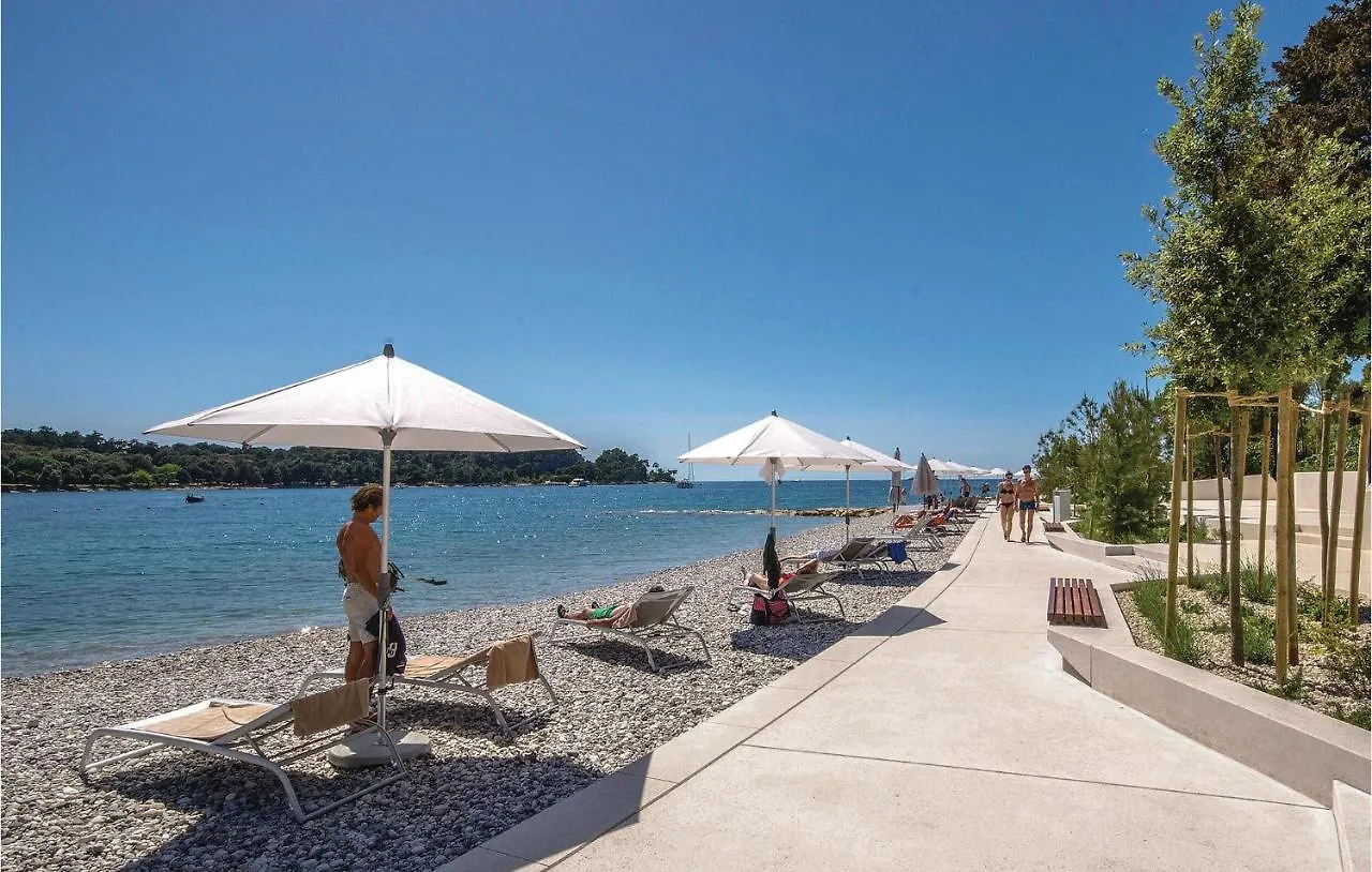 2 Bedroom Stunning Apartment In Rovinj 0*,