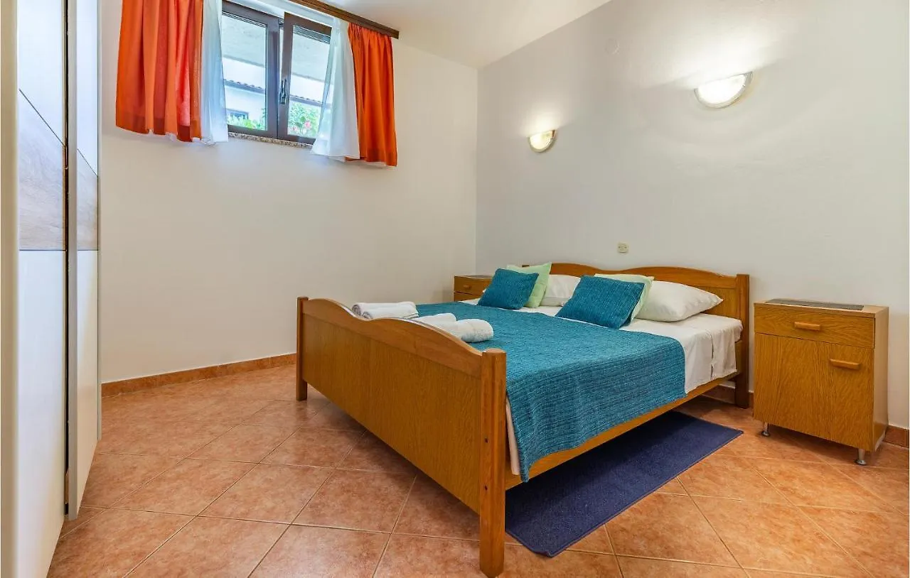 2 Bedroom Stunning Apartment In Rovinj