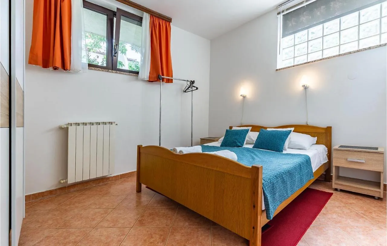 2 Bedroom Stunning Apartment In Rovinj