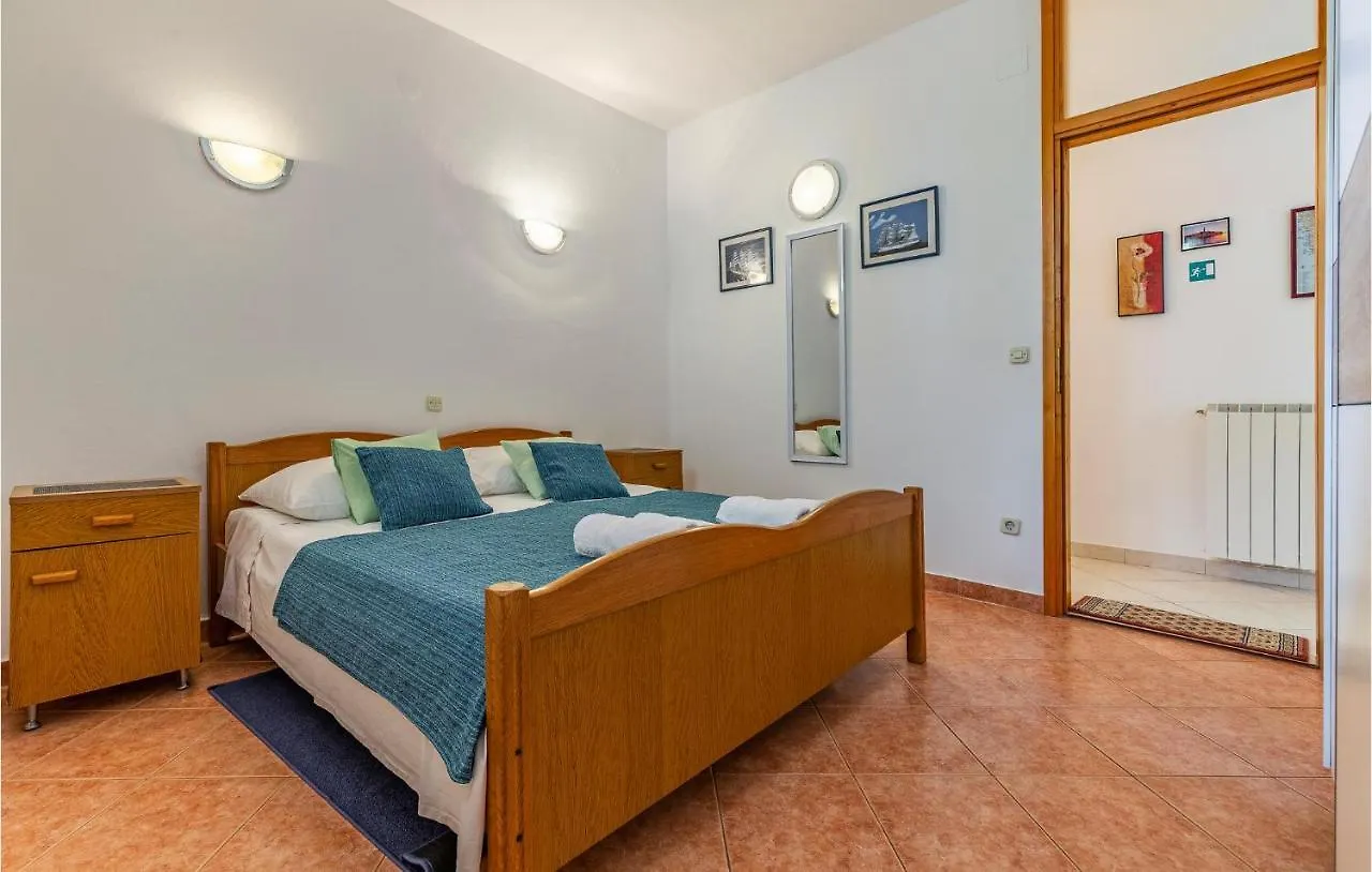 2 Bedroom Stunning Apartment In Rovinj