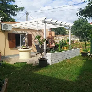 Anica Apartment